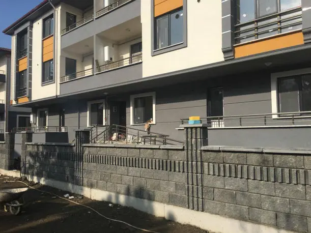 Pirket Kırma Blok Duvar